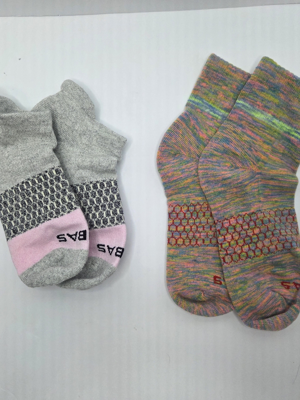 Bombas Low-Cut Socks Gray, Pink & Multicolor Size Medium